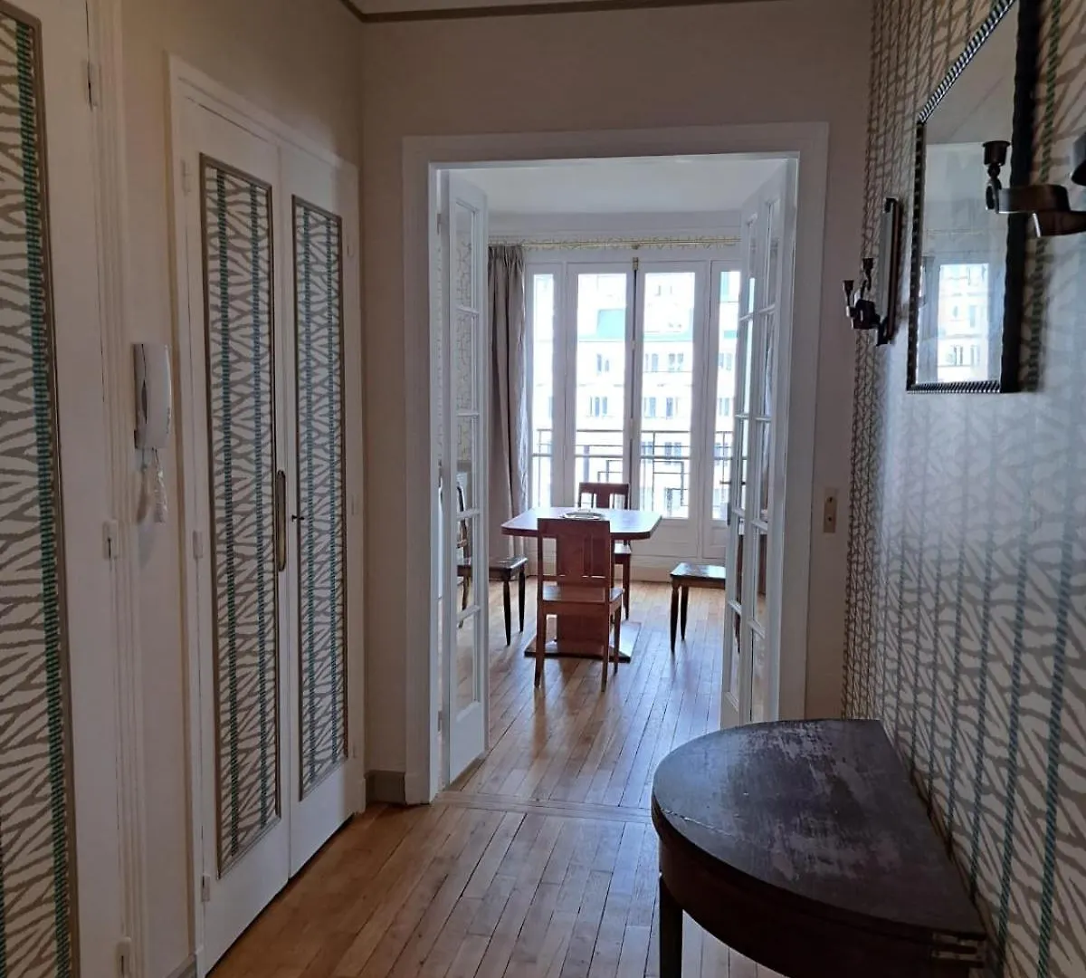 Bright & Elegant With View Over Invalides, Near St Germain Des Pres Apartment