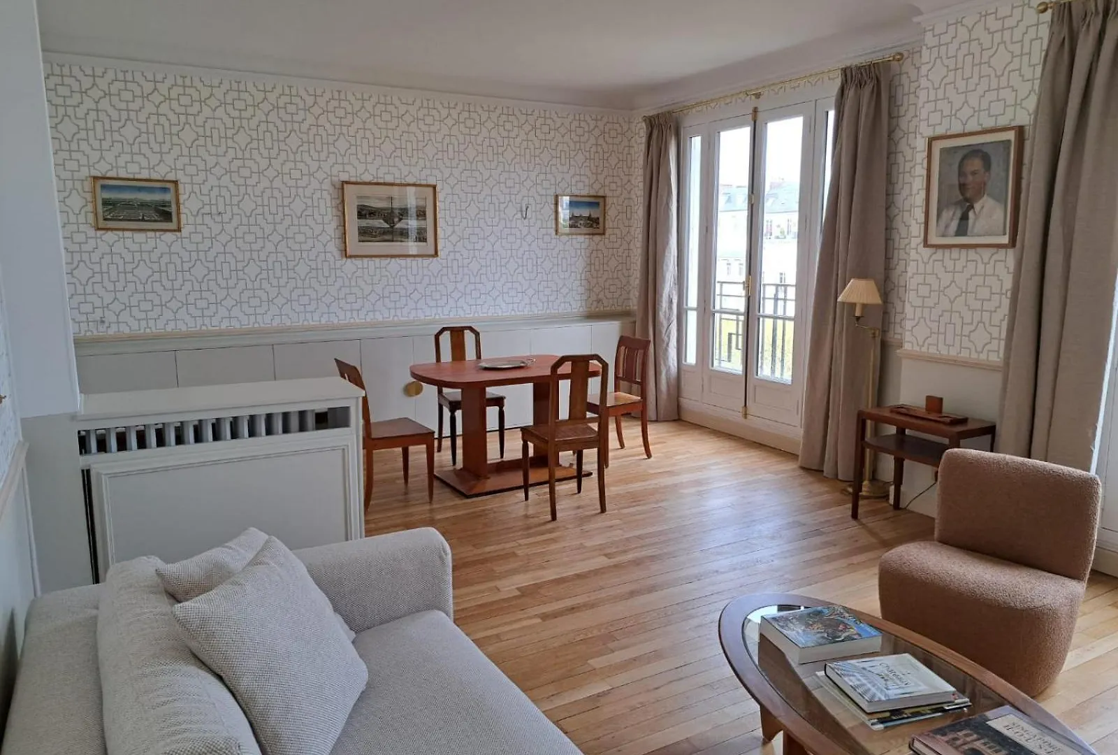 Bright & Elegant With View Over Invalides, Near St Germain Des Pres * Paris