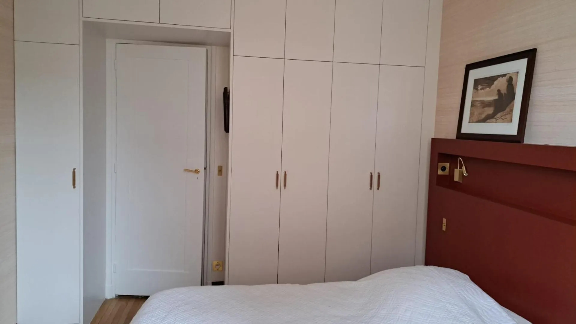 Apartment Bright & Elegant With View Over Invalides, Near St Germain Des Pres