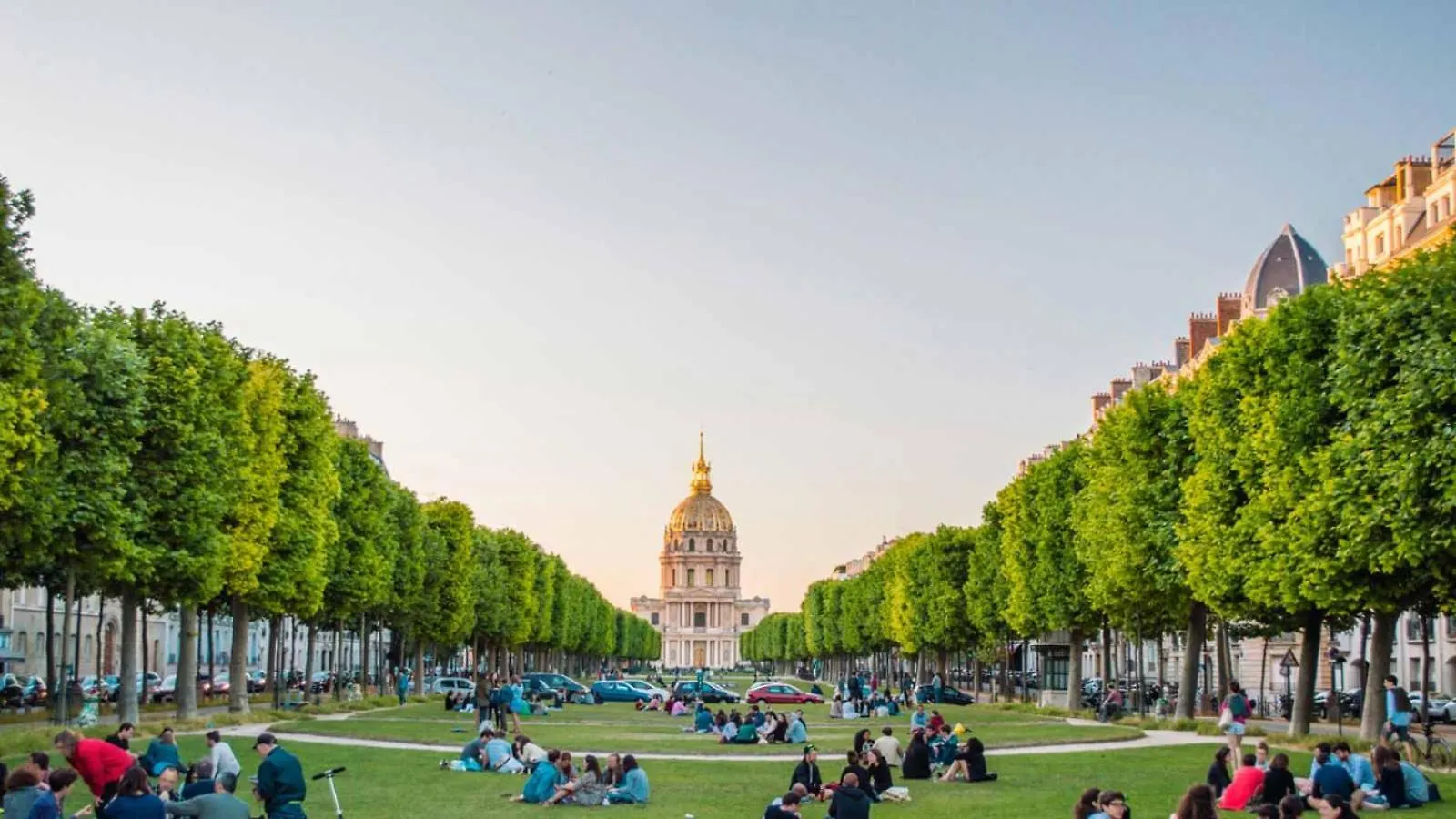 Apartament Bright & Elegant With View Over Invalides, Near St Germain Des Pres Paryż